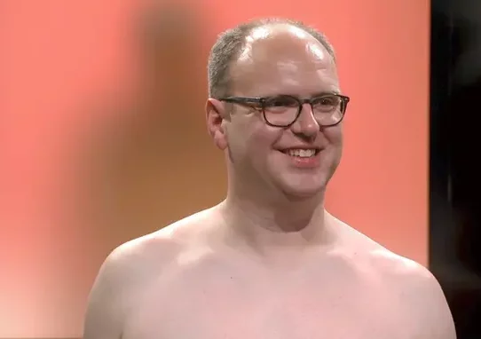 Gemeenteraadslid Nico Courtens (Vlaams Belang) uit Menen bij zijn deelname aan 'Naked Attraction'